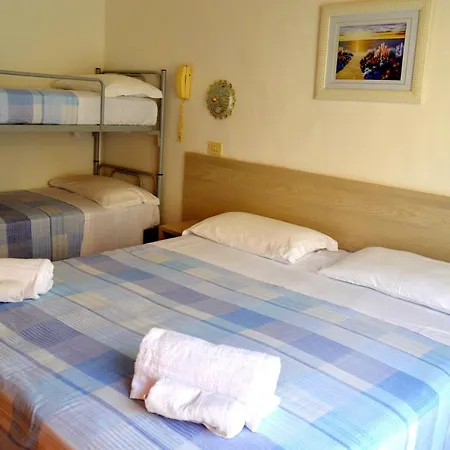 In Guest - New Cirene Double Economy With Breakfast Pensjonat