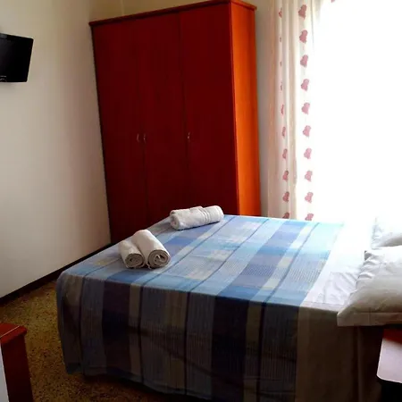 In Guest - New Cirene Double Economy With Breakfast Gasthof