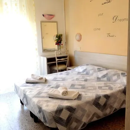 Guest house In Guest - New Cirene Double Economy With Breakfast