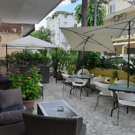 In Guest - New Cirene Double Economy With Breakfast
