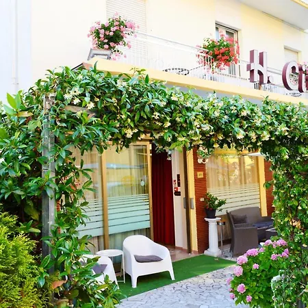 In Guest - New Cirene Double Economy With Breakfast *