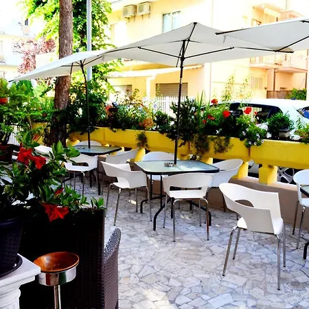 Affittacamere In Guest - New Cirene Double Economy With Breakfast *