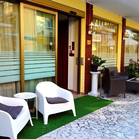 In Guest - New Cirene Double Economy With Breakfast Affittacamere *